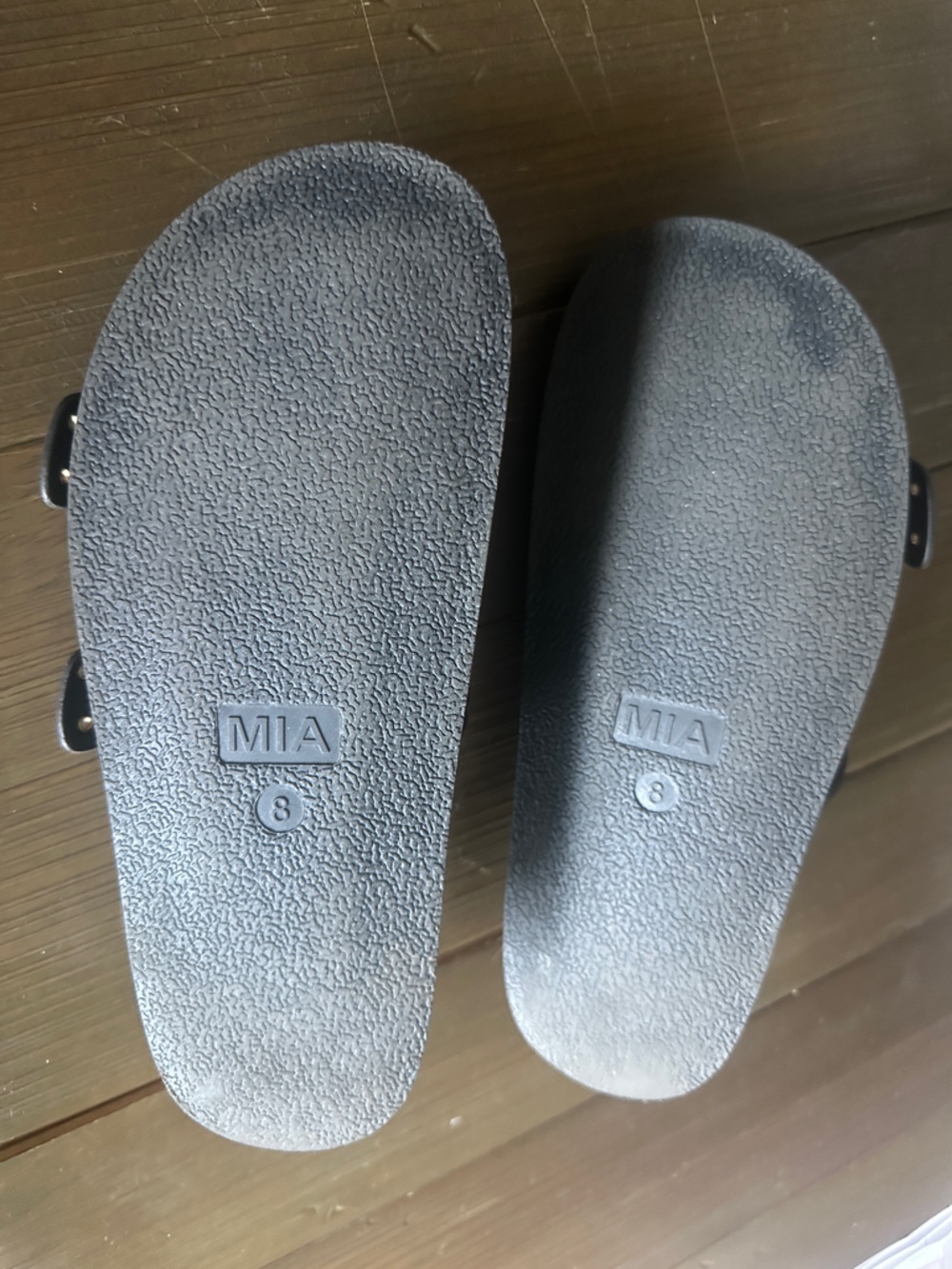 Mia Brooklyn Slide Black Sandals with Gold Grommet Detail size 8 - Picture 5 of 6